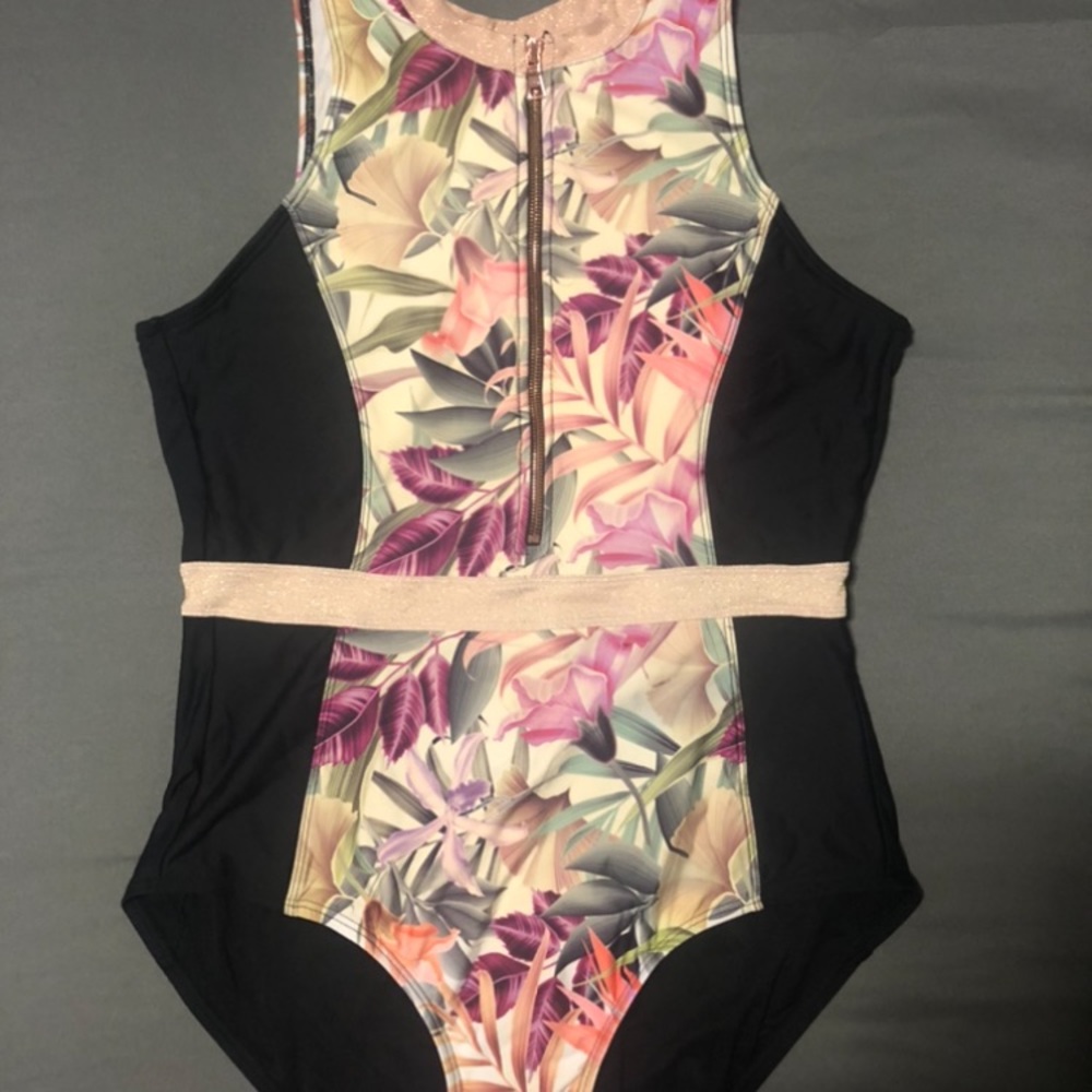 One piece bathing suite